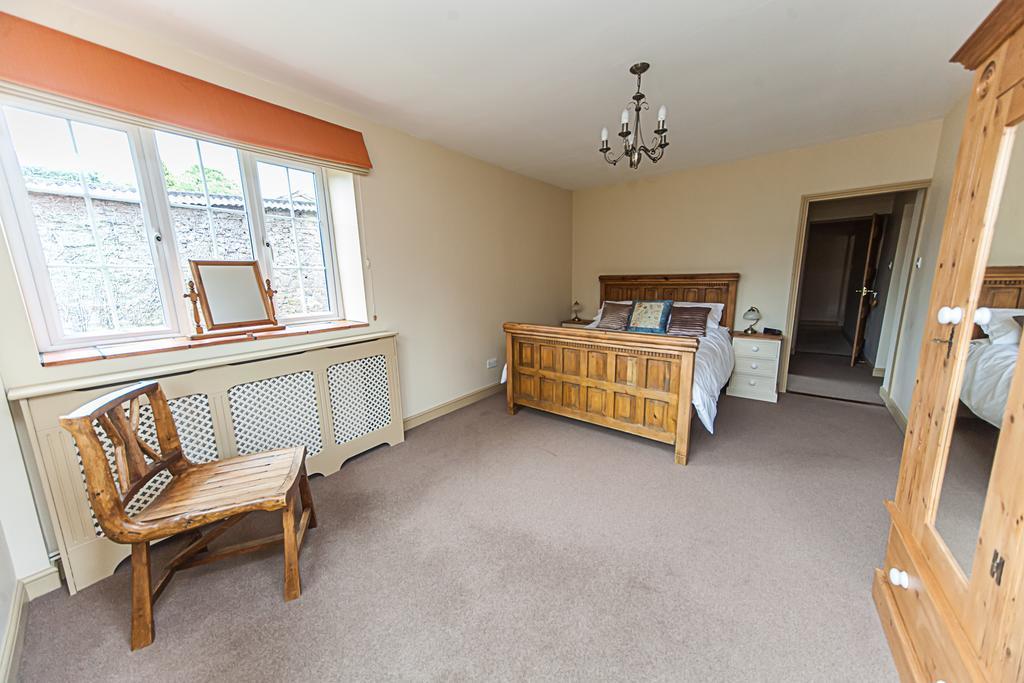 Bed and Breakfast Stoodleigh Court Coach House Тивертон Экстерьер фото