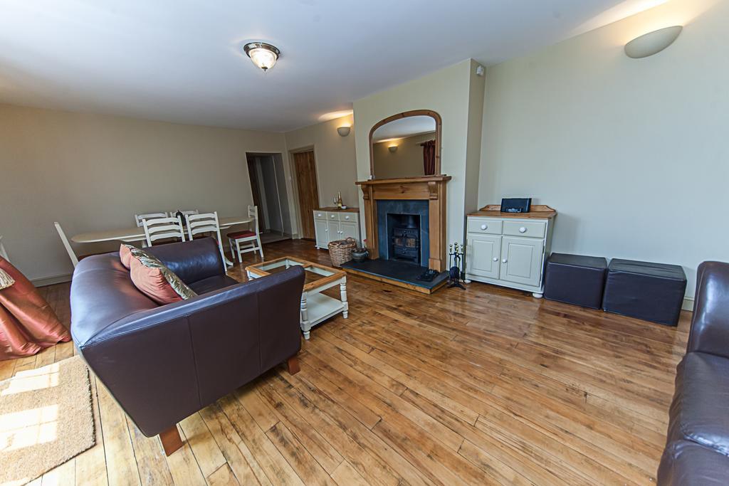 Bed and Breakfast Stoodleigh Court Coach House Тивертон Экстерьер фото
